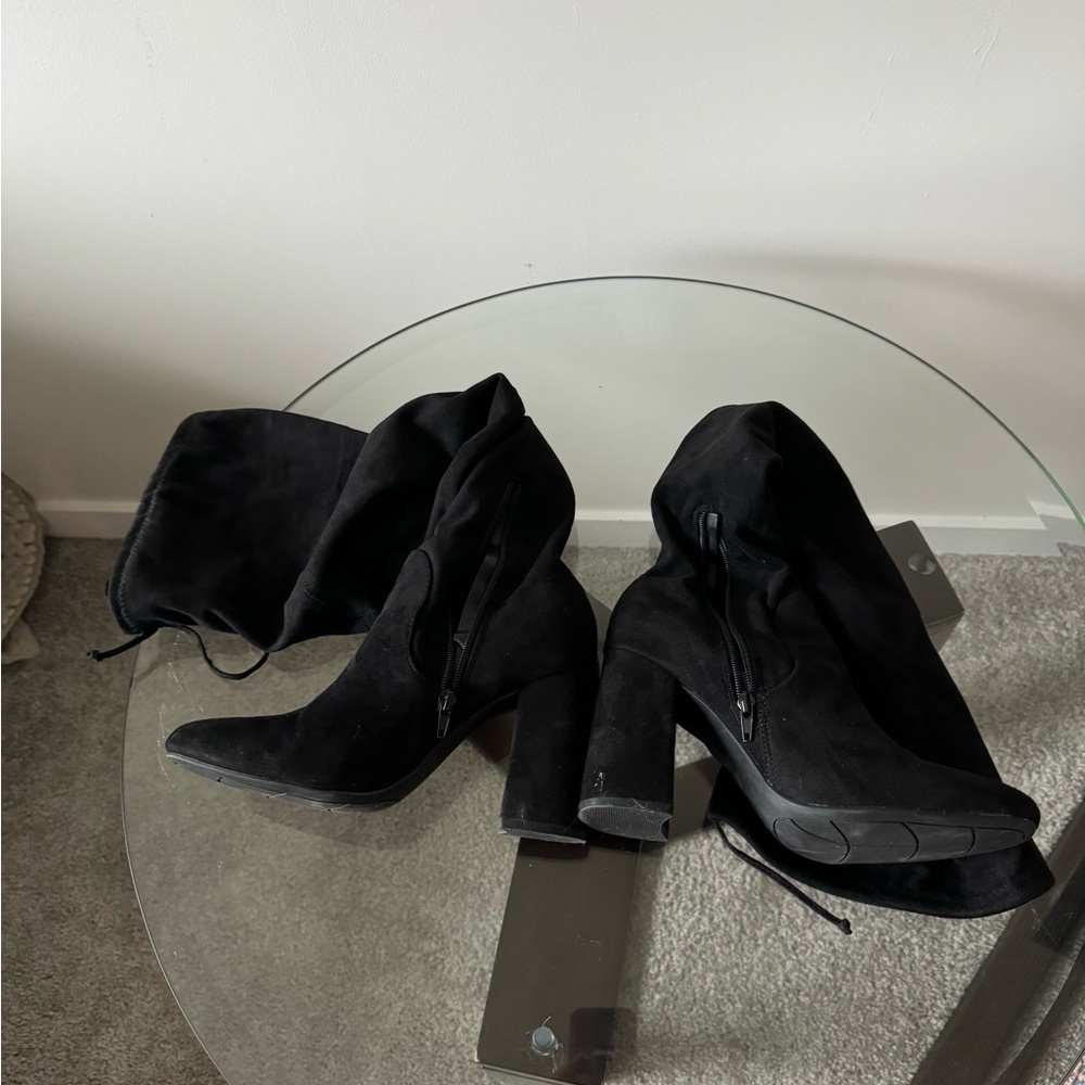 Knee high black boots - Picture 6 of 10